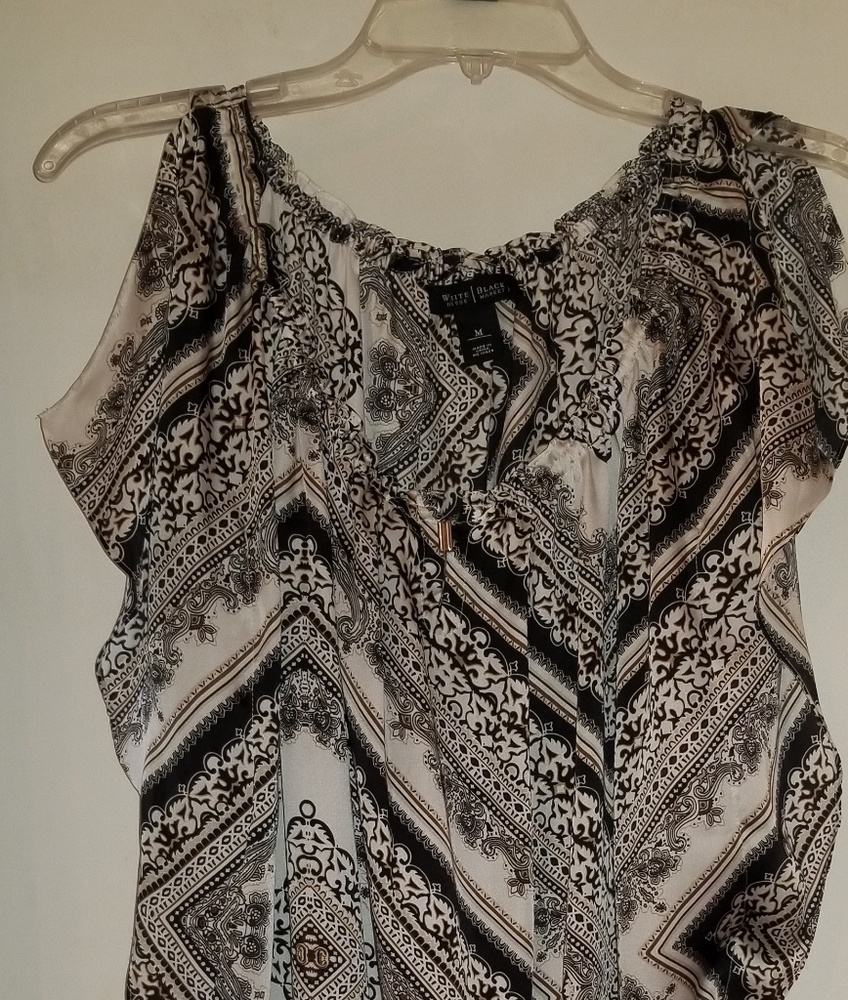 White House Black Market Top Size M